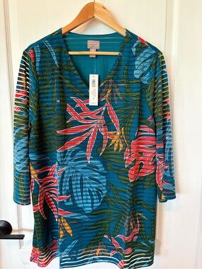 Chicos Teal Tropical Leaf V-Neck shirt with Coral Accents
